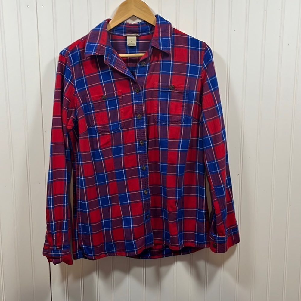 Duluth plaid flannel button up shirt